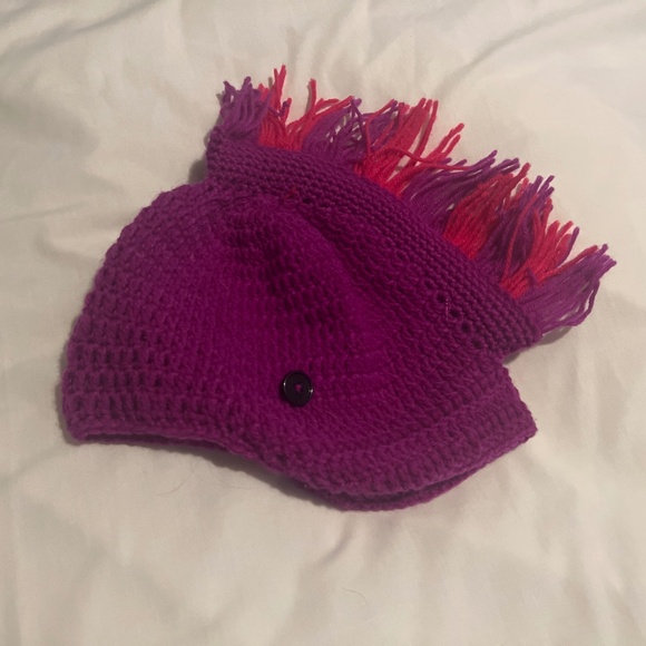 Nitted Halmet Cover for Kids - Picture 1 of 1